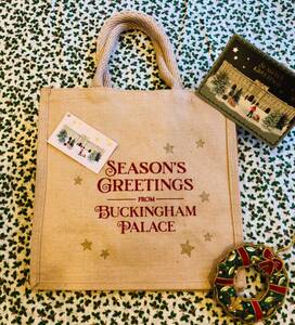クリスマス・両面同柄・バッキンガム宮殿バージョン・2022年エリザベス女王認可のバッグ
