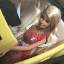 新品未開封品 バービー フォルクスワーゲン ニュービートル 海外 Barbie VW Volkswagen マテル ラジコン レア_画像7