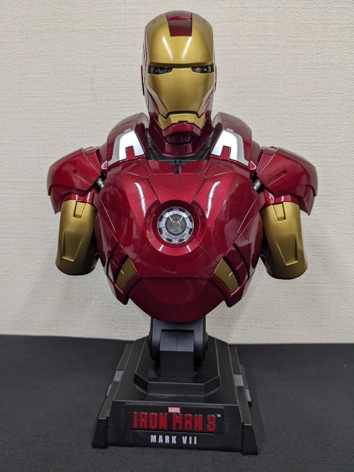 ヤフオク! -「ホットトイズアイアンマンマーク7」の落札相場・落札価格