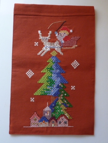 Tapestry ■Cross stitch◇Christmas, santa, fir tree, cityscape, handmade works, interior, miscellaneous goods, panel, tapestry