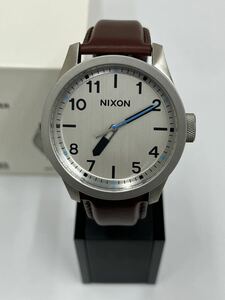 ニクソン　NIXON SAFARI REATHER サファリ　レザー　SILVER/BROWN　新品　未使用