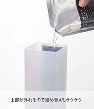 山崎実業(Yamazaki) マグネット詰め替え用ランドリーボトル ミスト ホワイト 約7X7.2X22cm ミスト 計量キャップ 簡単詰め替え 500ml_画像4