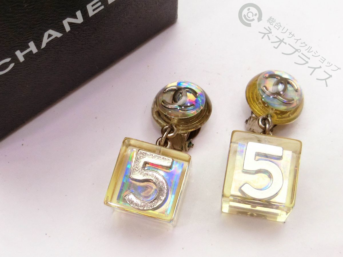 イヤリング シャネルNo.5ココマーク!キューブ イヤリング ビィンテージ