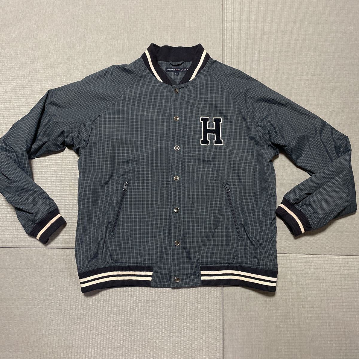 ヤフオク! -「tommy スタジャン」(ファッション) の落札相場・落札価格