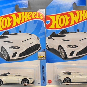 Hotwheels アストンマーチン V12 スピードスター ホットウィール ミニカー 2台セットの画像1