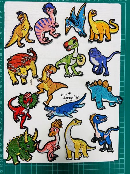 15枚入り恐竜刺繍アイロンワッペンまとめ