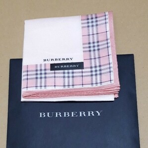 ハンカチ BURBERRY　新品未使用　　紙袋付き