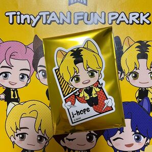 TinyTAN FUN PARK ダイカットステッカー (J-HOPE)