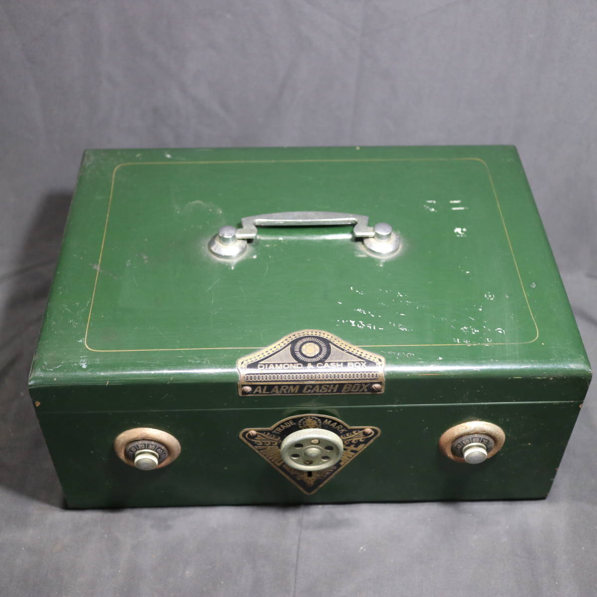 ヤフオク! -「手提げ金庫 レトロ」の落札相場・落札価格 ヤフオク! -「手提げ金庫 レトロ」の落札相場・落札価格