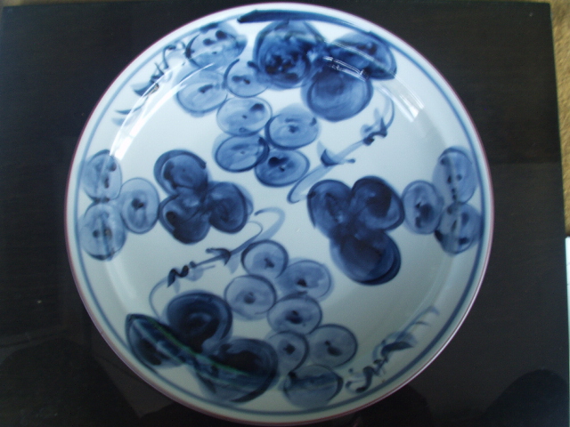 Имари, Арита, Хасами, Знаменитая печь Хасами, Большая тарелка с синим и белым виноградом, ручная роспись, 30 см, 1 кусок, Японская посуда, блюдо, блюдо