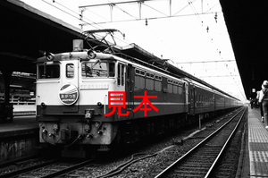 鉄道写真、35ミリネガデータ、05851780010、寝台特急あかつき（EF65-1120）、大阪駅、1985.03.25、（2788×1848）