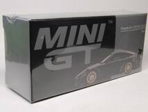 MINI GT★ポルシェ 911 GT2 RS ヴァイザッハ パッケージ ブラック MGT00401-R Porsche Weissach Black 1/64_画像4