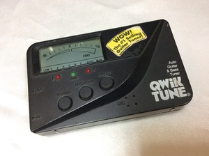 u22463 ◆ QWiKTUNE Auto Guitar & Bass Tuner クイックチューン チューナー 中古 札幌