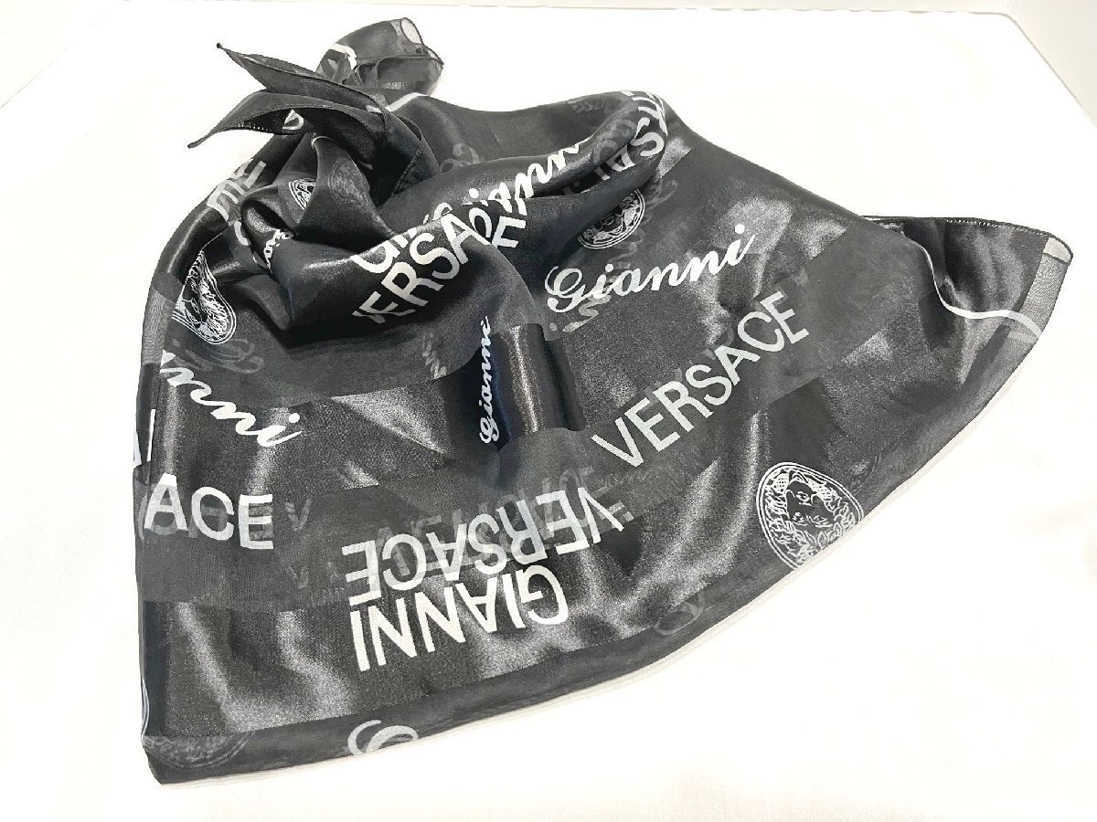 Versace ロゴ スカーフ | clayleb.com