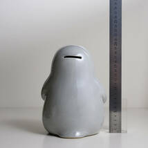 ペンギンの陶器貯金箱 置物 オブジェ インテリア フィギュア 人形 昭和レトロ_画像3