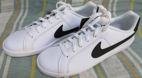 新品未使用自宅保管品【NIKE コート ロイヤル 】ナイキ COURT ROYALE★WHITE/BLACK★749747-107★サイズ28cm