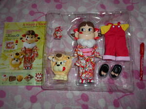  Fujiya Peko-chan kimono clear weather put on .. sleeve New Year leaflet & paper bag .. Chan changing dress doll happy bag 