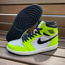 正規品 【us12】 NIKE ナイキ AIR JORDAN1 RETRO HGIH OG エアジョーダン1 レトロ ハイ AJ1 オリジナル 30cm ネオンカラー VOLT (AJ82)_画像4