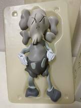 美品 正規品 KAWS Companion Robert Lazzarini Distorted ORIGNAL FAKE カウズ オリジナルフェイク コンパニオン_画像2