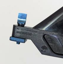 チタン製 Titanium フィンスクリュー ねじ ボックスフィン用 手で簡単に回せる 工具不要 塩水に強く パドルボード用 送料込み BLUE 1個_画像3