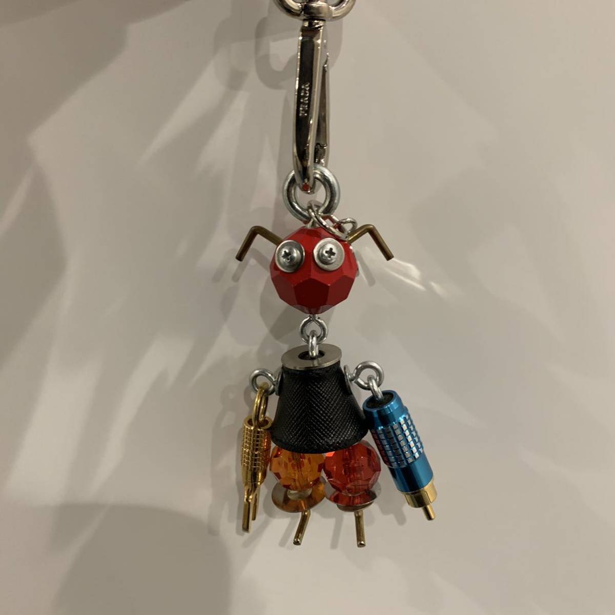 ヤフオク! -プラダ キーホルダー ロボットの中古品・新品・未使用品一覧