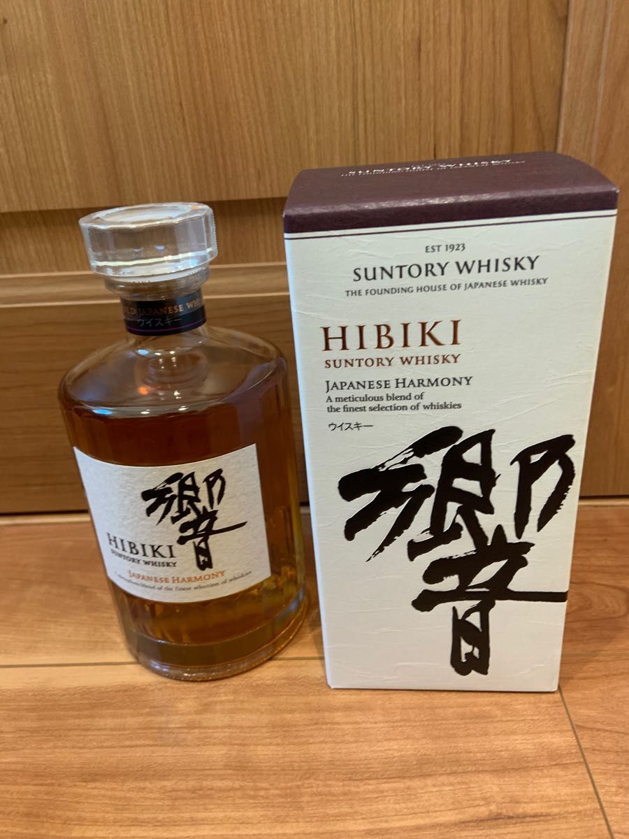 サントリー 響 ジャパニーズハーモニー 700ml 箱付