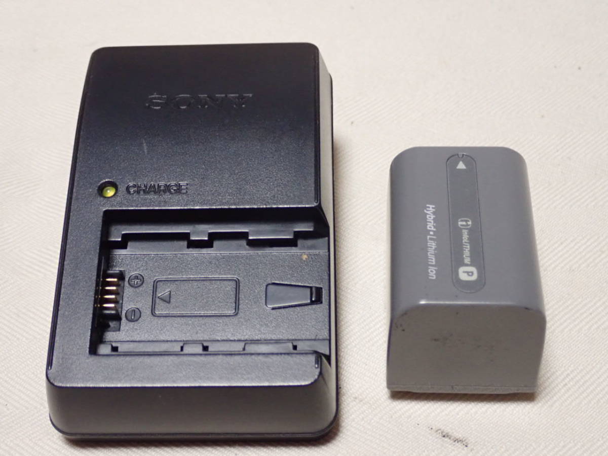 ヤフオク! -「sony純正バッテリーチャージャー」の落札相場・落札価格