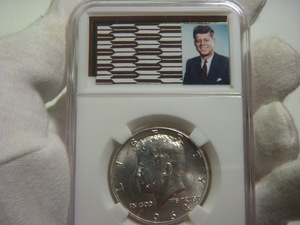 Liberty Полн доллар Кеннеди Серебряная монета 1964 «Подлинная гарантия» Диаметр 30,4 мм. Корпус плиты. Красивый продукт, посвященный 60 годам после смерти.