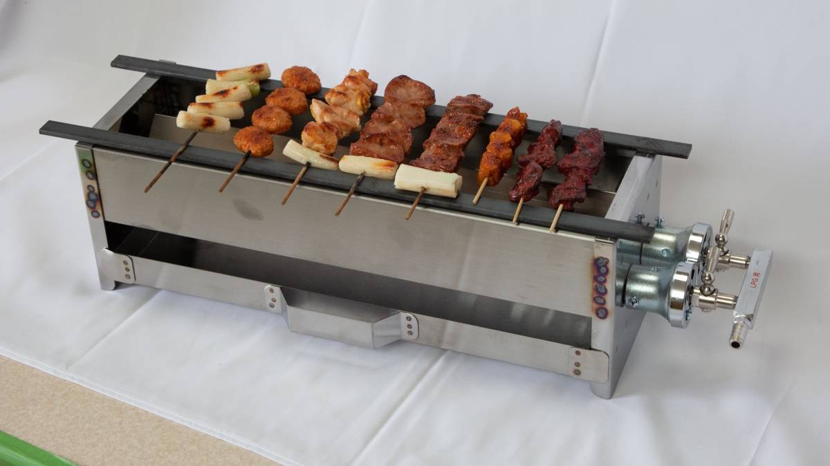 お庭でバーベキュー 油落としてヘルシー調理 業務用 焼き鳥 焼機器台