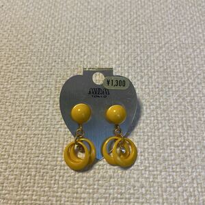 新品　アクセサリー　ピアス　イエロー　アンティーク　レトロ