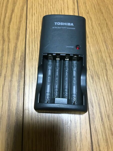 TOSHIBA バッテリーチャージャー　ジャンク