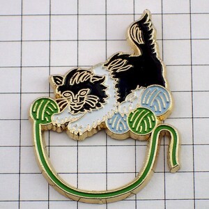  pin badge * knitting wool sphere .. cat * France limitation pin z* rare . Vintage thing pin bachi