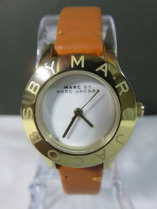 MARC　BY　MARC　JACOBＳ　＜マークバイ　マーク・ジェイコブ＞　レディースクォーツ腕時計　　ホワイト/ゴールド　