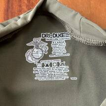 沖縄 米軍実物 DRI DUKE USMC MARINE ミリタリー アンダーシャツ トレーニング ランニング 筋トレ スポーツ XLARGE OD (管理番号P88)_画像3