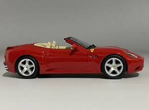 1/43 Ferrari California 2+2 Convertible 4.3L V8 (Type F149) ◆ Designed by Pininfarina ◆ フェラーリ - アシェット