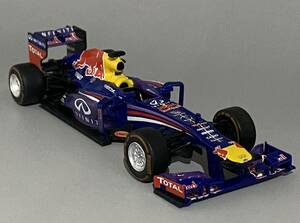 1/43 F1 Red Bull RB9 2013 Sebastian Vettel ◆ 1位 2013 FIA F1 World Championship ◆ Inifiniti Red Bull Racing-Renault