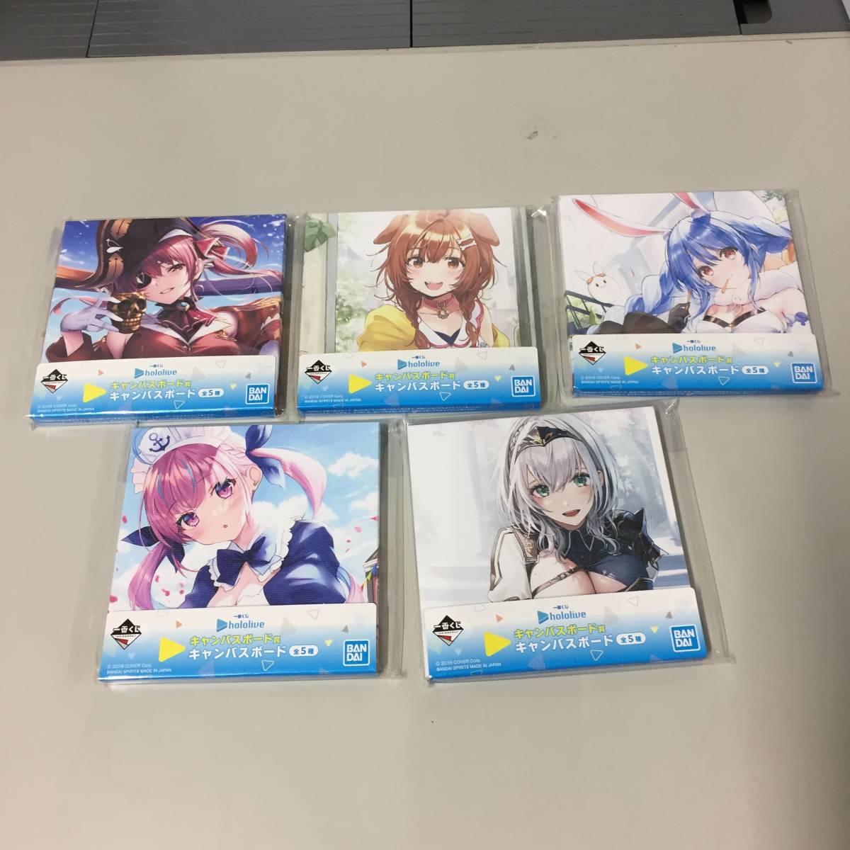 在庫限り ホロライブ 複製サイン入りオリジナルキャンバスボード