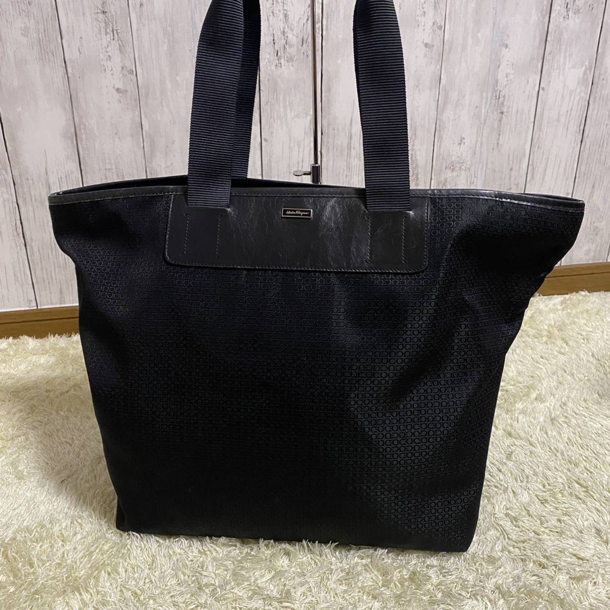 日本製 フェラガモ 現行モデル 定価24万2000円 エイミー トート