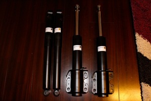  Benz Transporter T1N 412D 416CDI Sachs shock absorber vent la Sprinter S exchange work also possibile.