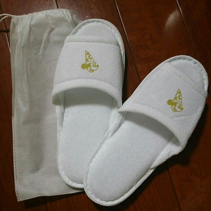  not for sale * Disney Land hotel * for adult * slippers 