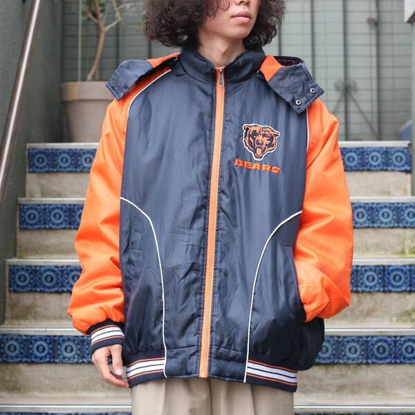 USA VINTAGE NFL BEARS EMBROIDERY DESIGN FOODED BLOUSON/アメリカ古着ナイロンブルゾン