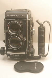 マミヤ　Mamiya C330 Professional ２眼カメラ　ハンドグリップ付き　MAMIYA-SEKOR DS 105mm F3.5