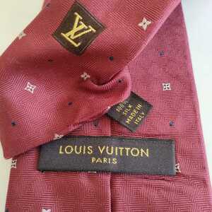 Louis Vuitton(ルイヴィトン)赤モノグラムネクタイ