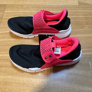 新品　ナイキ　NIKE ソックダート　SOCK DART 24センチ　スリッポン　 ウィメンズ