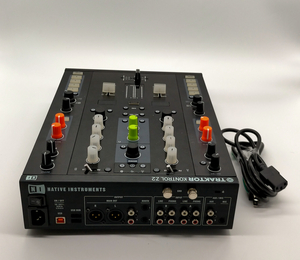 TRAKTOR KONTROL Z2 DJ управление 2+2 канал DJ миксер шнур электропитания приложен 