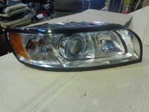  Volvo V50 last MB4204S original head light right 