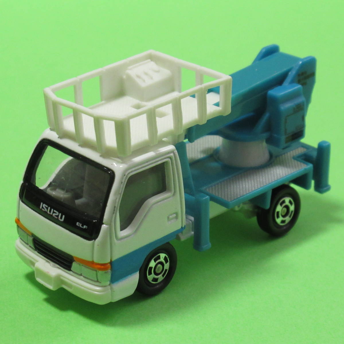 ヤフオク! -「トミカ いすゞエルフ 高所作業車」の落札相場・落札価格