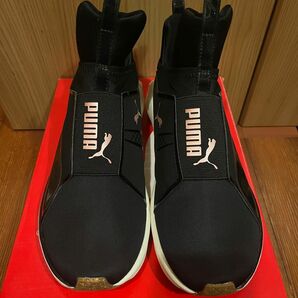 Puma スニーカー