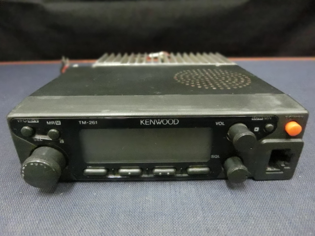 素敵な アマチュア無線機 ケンウッド145MHZ帯 TM-261 アマチュア無線