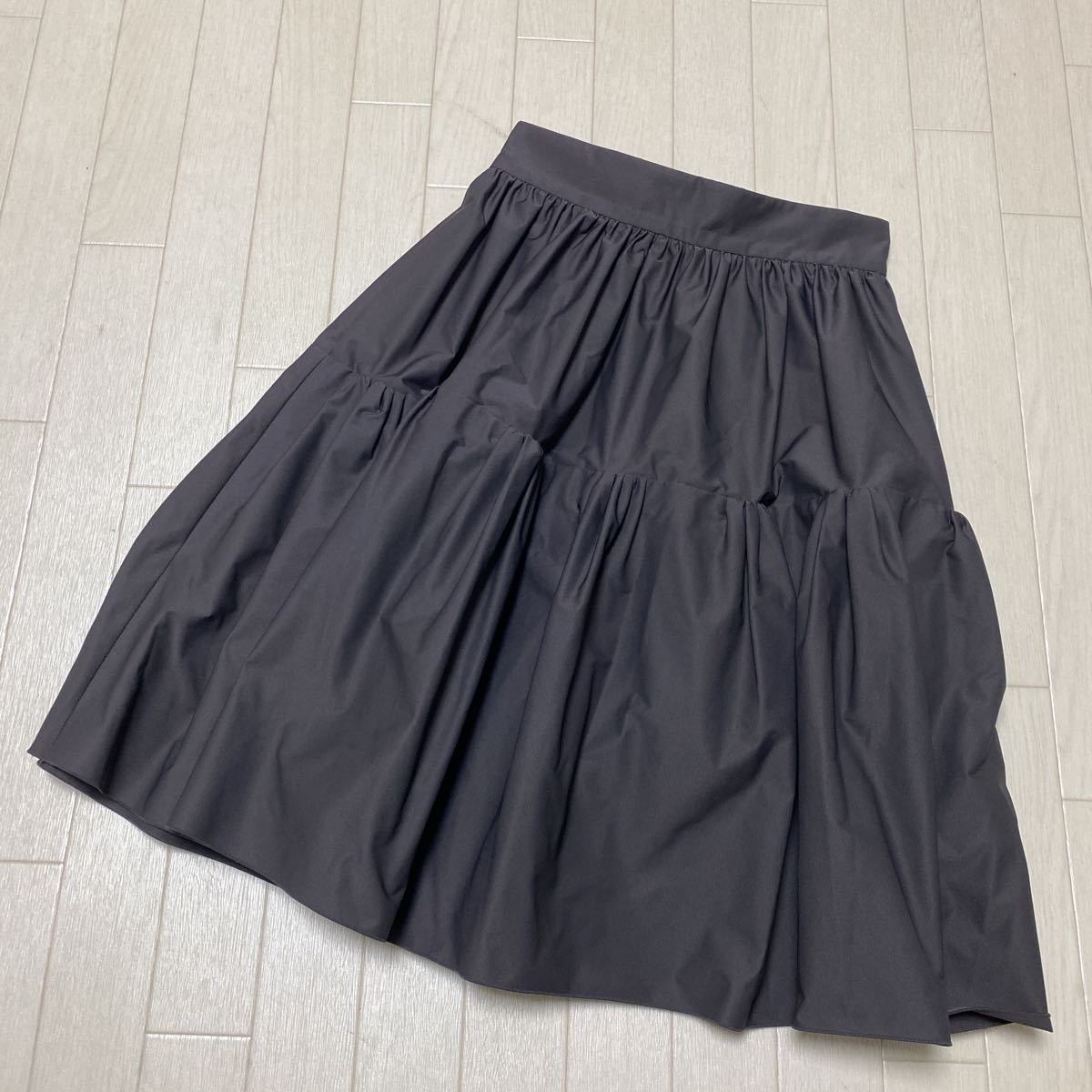 美品 送料無料・匿名配送 FOXEY プリーツスカート ブラック 40-